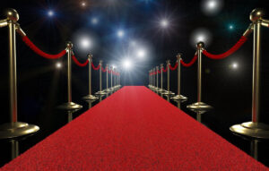 Когда арендовать подиум: мероприятия, требующие профессиональной презентационной платформы