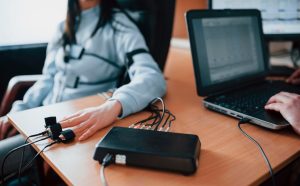 Когда может быть полезной проверка на полиграфе